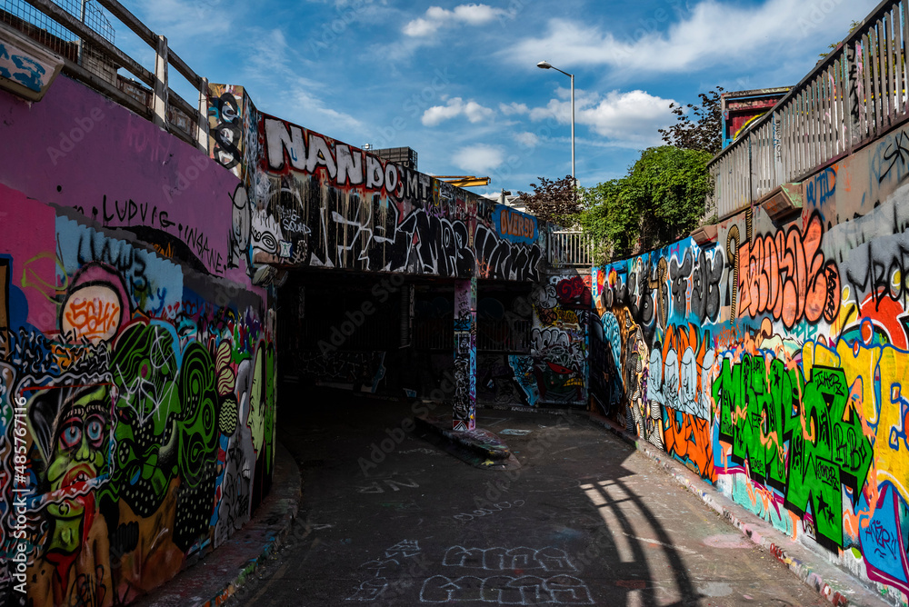 Obraz premium Leake Street Graffiti Tunnels, Waterloo, London, England