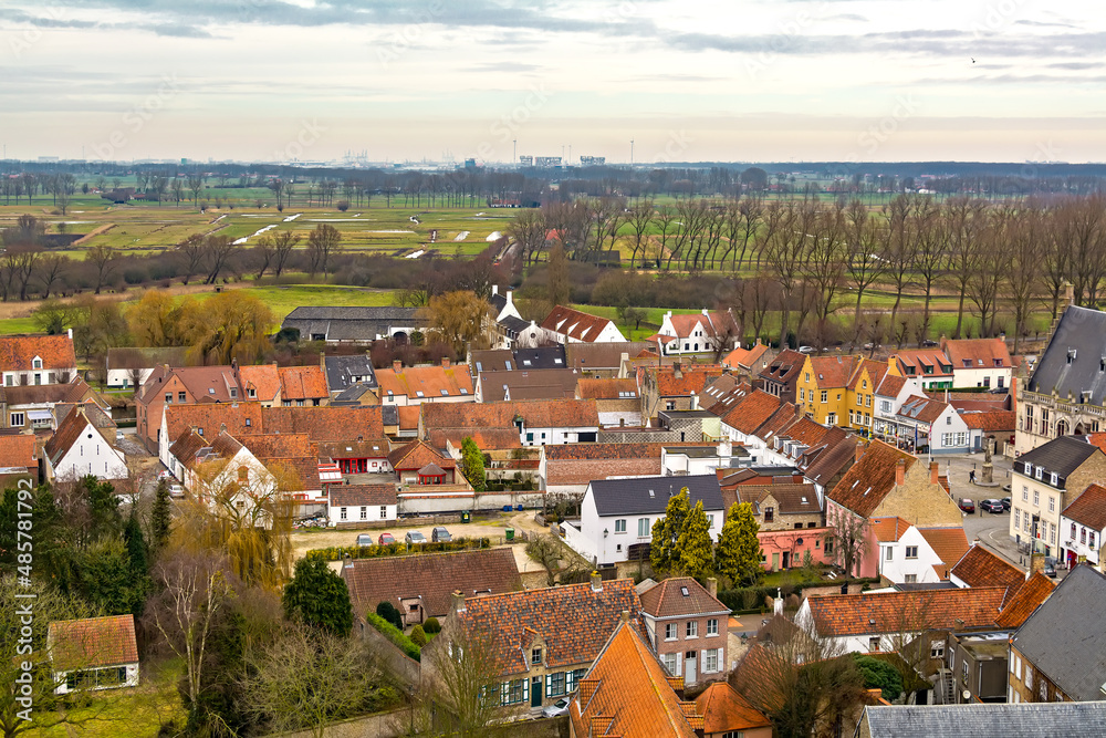 Obraz premium Aerial view of Damme town as seen from the top of Onze-Lieve-Vrouwekerk (Church of Our Lady) tower, Belgium 
