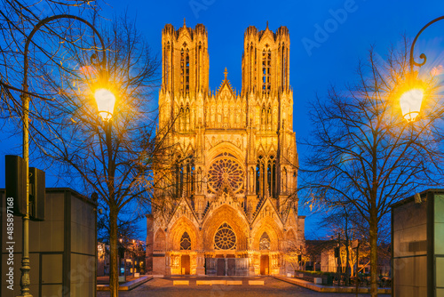 Obraz na płótnie Reims Cathedral in Reims France at Dusk w salonie
