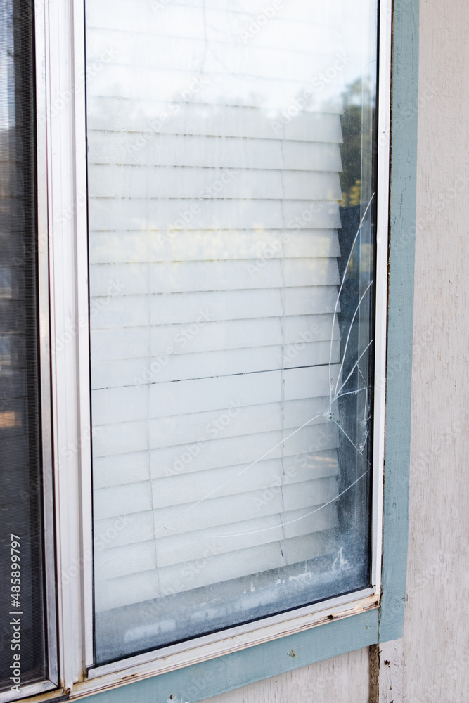 Broken House Window In Need Of Repair Stock Photo Adobe Stock   1000 F 485899797 GfjKregyGt05yinXZ19tJn0RVwdlrPDD 