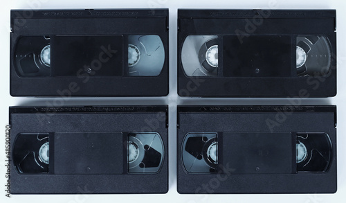 Vier alte VHS Kassetten aus den 90er Jahren
