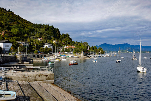 Lago Maggiore Hafen von Lesa photo