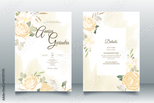  Elegant wedding invitation card with beautiful floral and leaves template Premium Vector