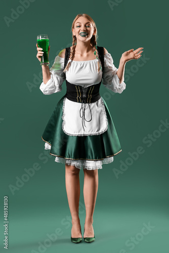 Beautiful Irish waitress wi...