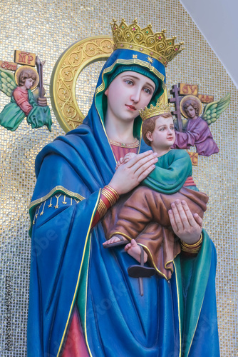 our lady of perpetual help catholic religious Madonna and child statue 
