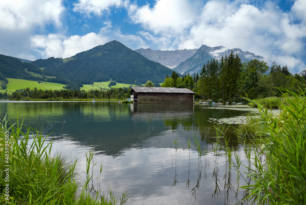 Fototapeta premium Der Walchsee in Tirol / Österreich