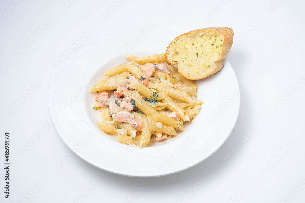 Fototapeta premium pasta with chicken and vegetables