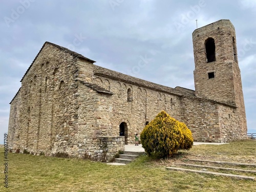 Sant Andreu del Castell de Tona photo