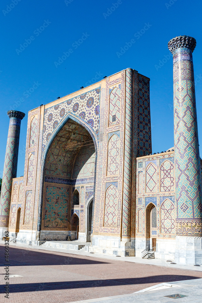 Facade of the Ulugh Beg Madrasah, Registan, Samarkand, Uzbekistan, Central Asia
