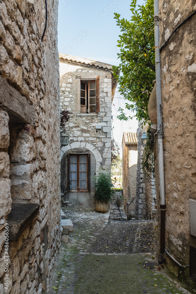 Visiting Provencal Streets in Saint Paul De Vence, South of France