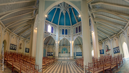 église