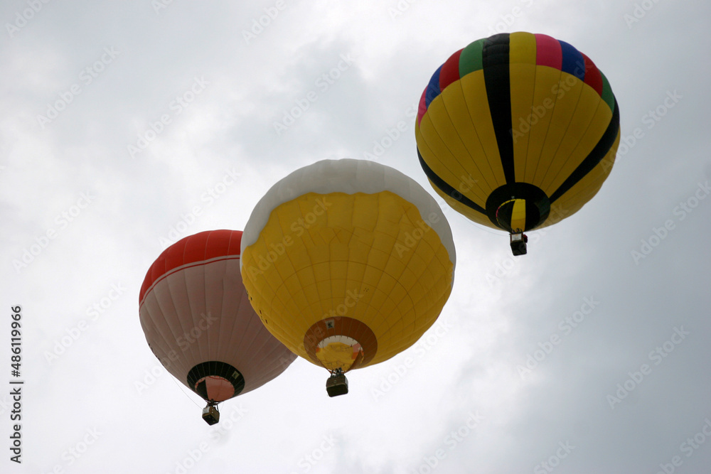 Fototapeta premium Heißluftballone in der Luft