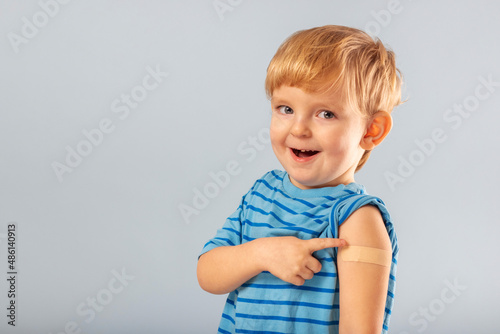 Fototapete Vaccination of children