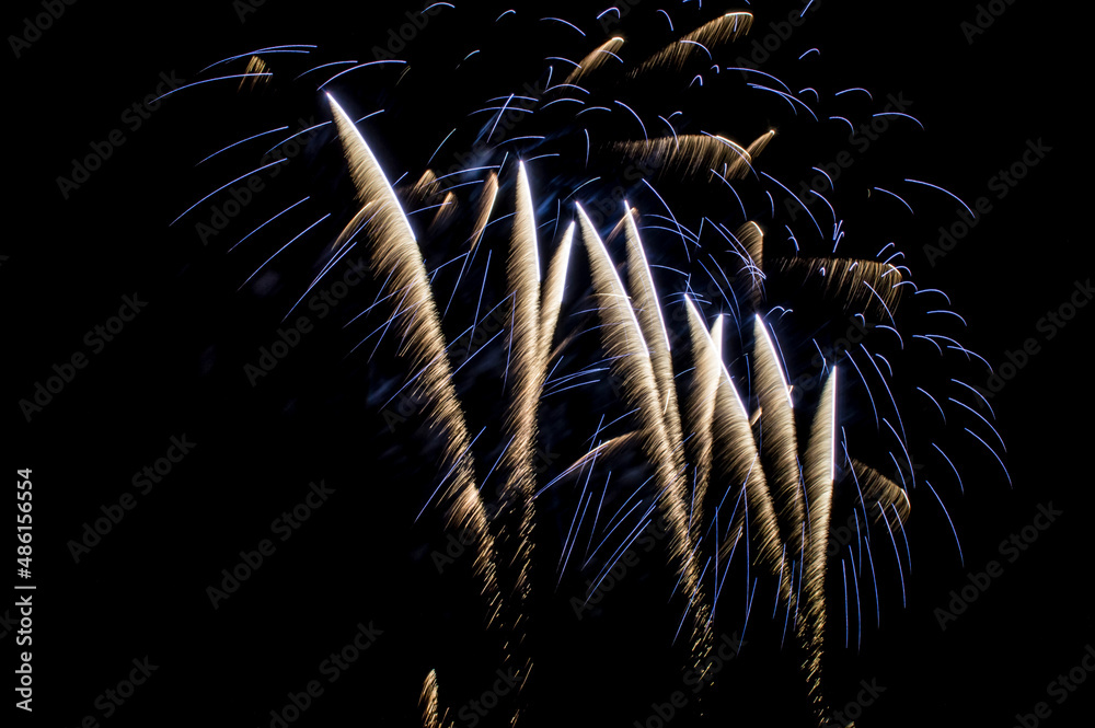fotografia de fuegos artificiales, cohetes, luces en el cielo, petardos, fiesta de luces, fotografia de fuegos artificiales, cohetes, luces en el cielo, petardos, fiesta de luces,