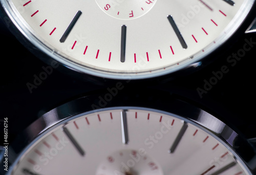 Analogue Wristwatch applied numerals