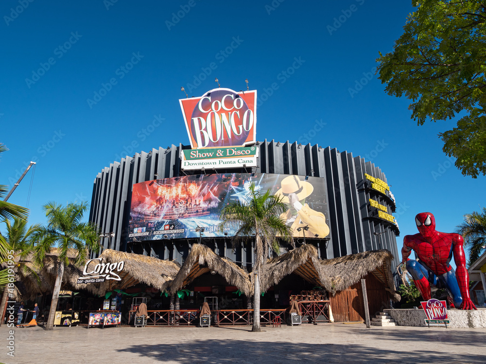 Obraz premium PUNTA CANA, DOMINICAN REPUBLIC - 28 JANUARY 2022: Coco Bongo nightclub building. It is a famous club in the world