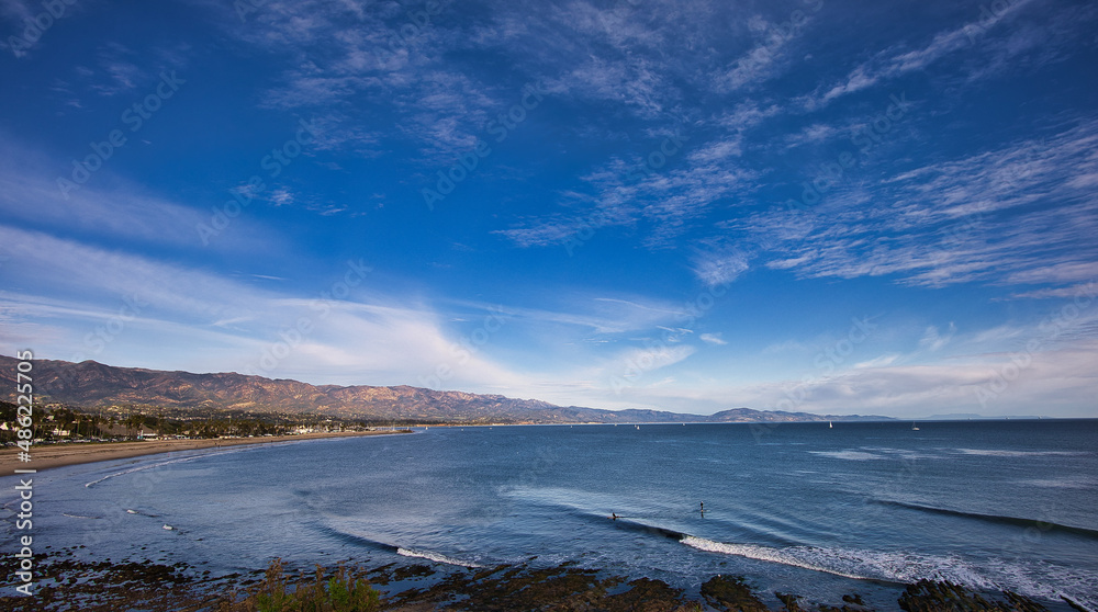 Obraz premium Views of Santa Barbara from the Mesa at sunset