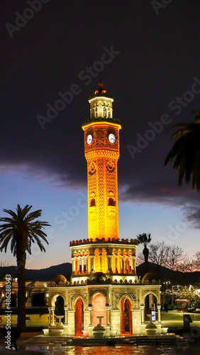 The historical and symbolic Tower Clock of Izmir © İdil Toffolo