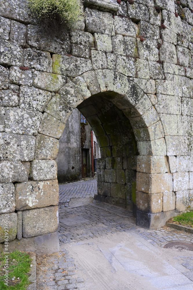 Oak’s Gate, Trancoso, Serra da Estrela, Portugal