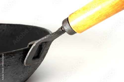Removable handle for a frying pan (Slavic chapelnik) 