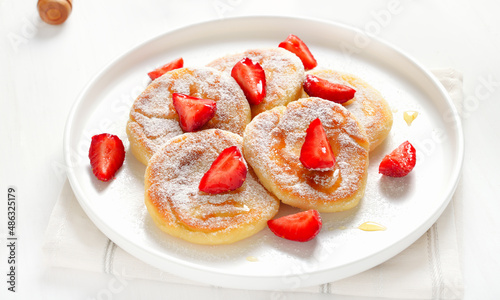 Cottage cheese pancakes with strawberry