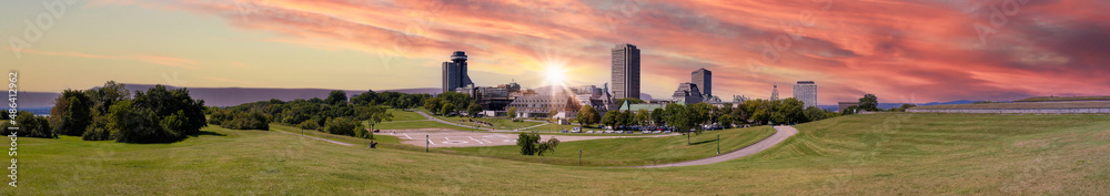 Fototapeta premium Quebec city downtown, panoramic view of shopping district, cafes and restaurants and city financial centre.