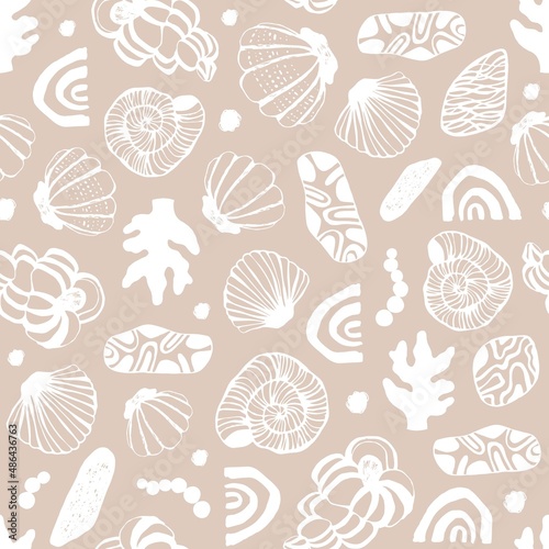 Seamless pattern with seashells. Vector background.