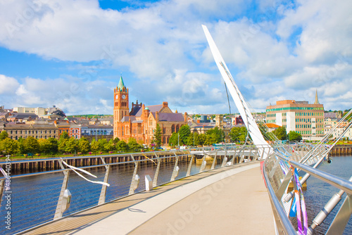 Фотография Urban skyline of Derry city (also called Londonderry) in norther