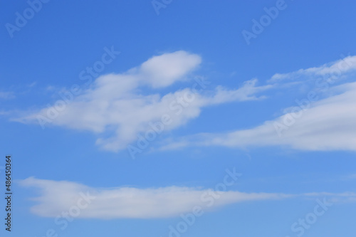 青空に浮かぶ雲