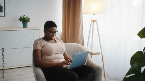 Photos Internet work and eyesight problem