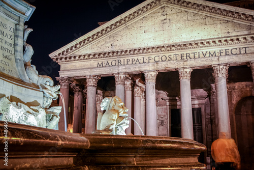 Canvas Print The Piazza della Rotonda is a piazza (city square) in Rome, Italy, on the south
