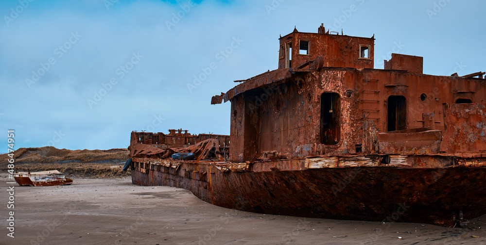 abandoned ship abandoned ship