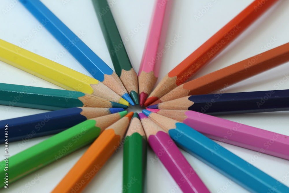 circle of pencils