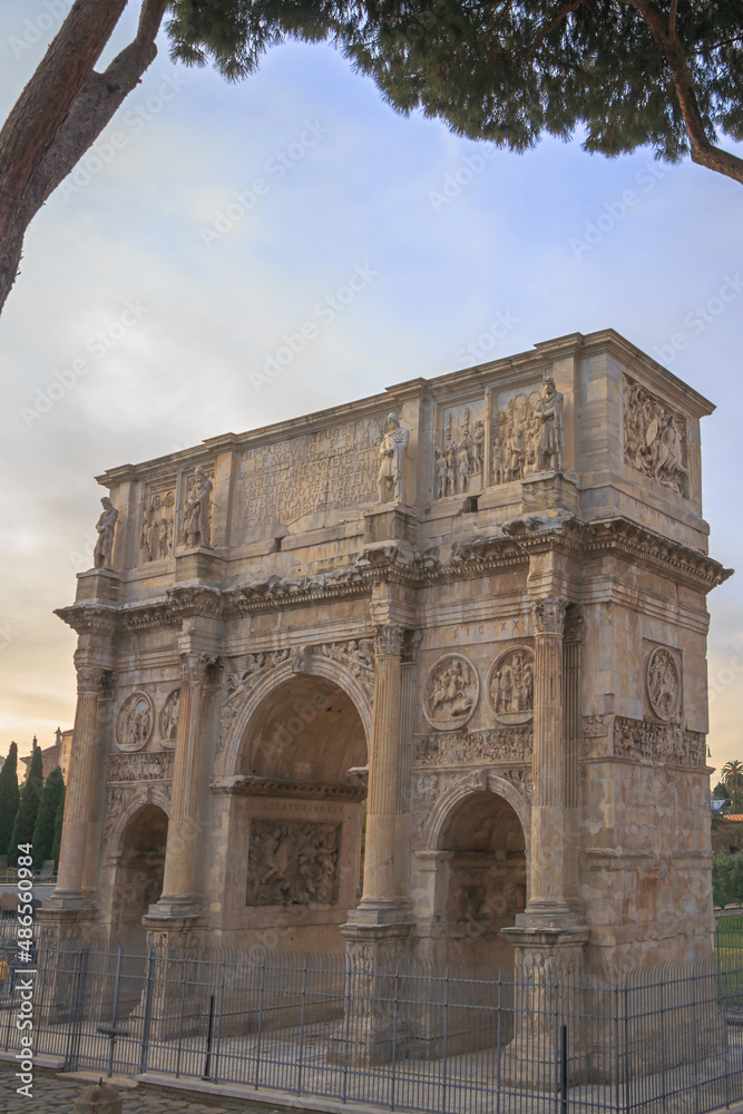 Triumphal Arch Constantine - famous place for travelers to visit