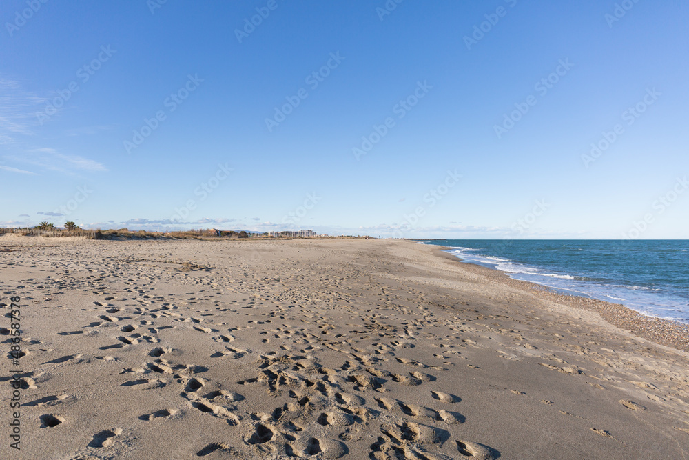 plage déserte trace de pas sur le sable plage déserte trace de pas sur le sable