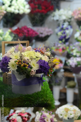 Fototapeta Naklejka Na Ścianę i Meble -  Shop with flowers. Many beautiful flowers.