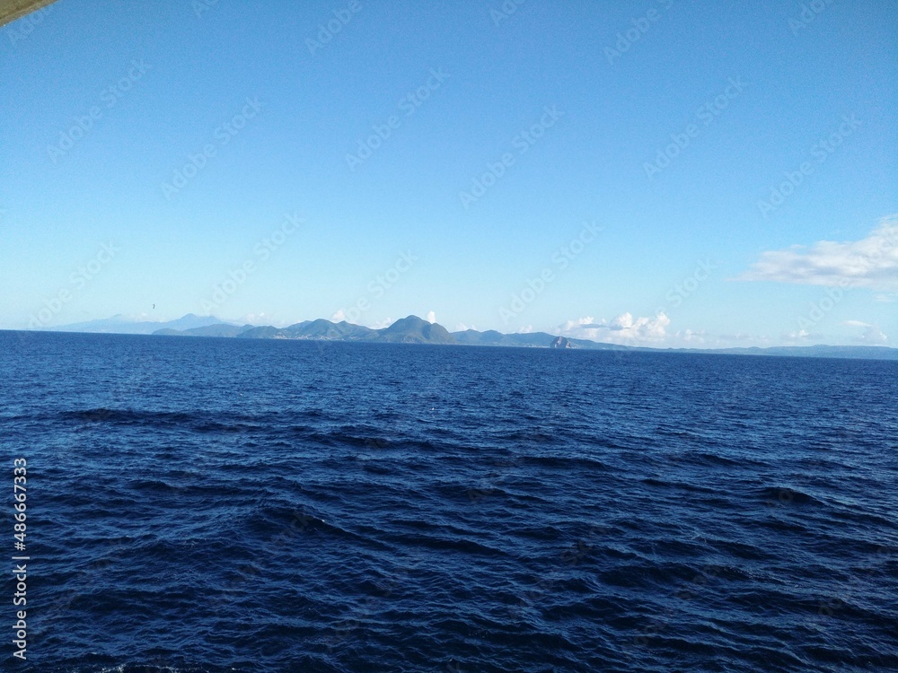 Fototapeta premium the boundless emptiness of the ocean around