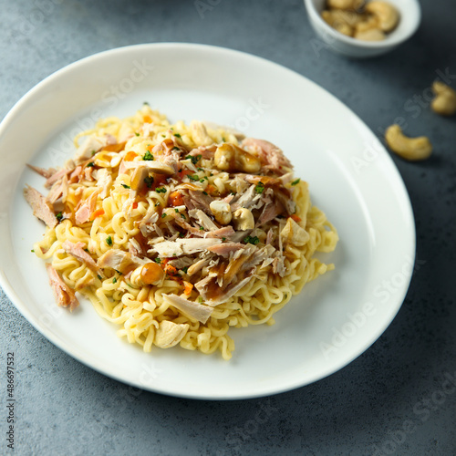 Asian noodles with duck and cashew