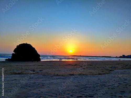 日本海　稲佐の浜