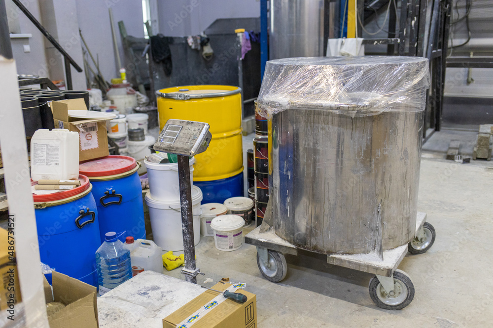 paint production equipment, bowl, container, metal container, shop, production shop, mixer, disperser, disperser, dispersion, production, laboratory
paint production equipment, bowl, container, metal container, shop, production shop, mixer, disperser, disperser, dispersion, production, laboratory