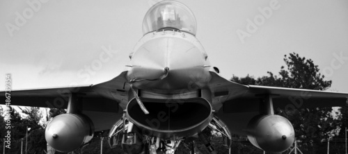 supersonic military jet fighter Lockheed Martin F-16 photo