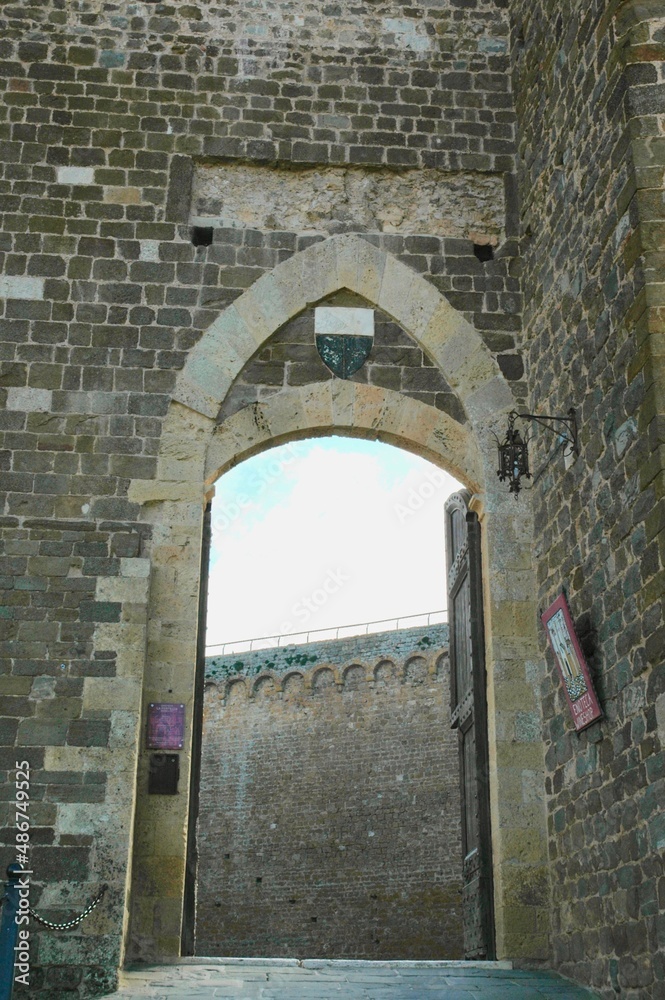 Obraz premium Ingresso alla fortezza di Montalcino . Siena . Toscana