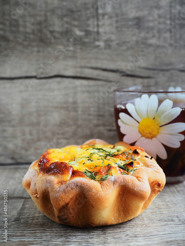 bake a julienne pie in a basket with cheese, chicken and mushrooms