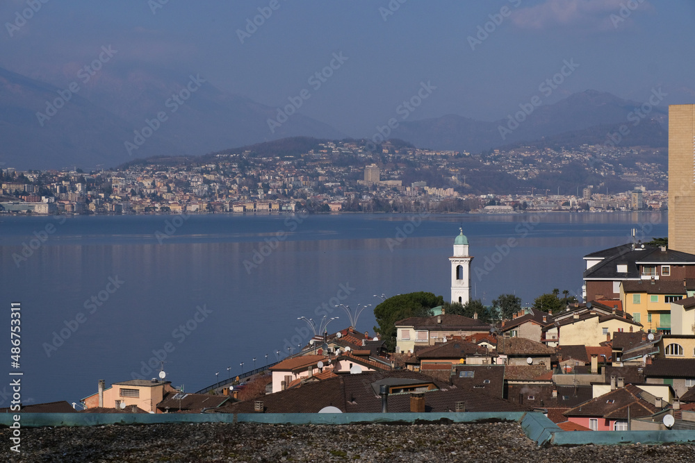 La cittadina di Campione d'Italia in riva al lago Ceresio.