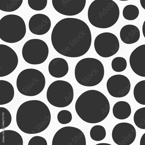 Hand drawn circles seamless vector pattern. Spots pattern, filled round shapes. Repeating circles pattern. Flat design pattern. Black and white vector background.
