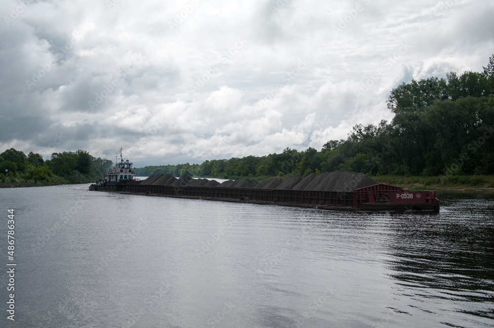 Pusher tug Pusher tug