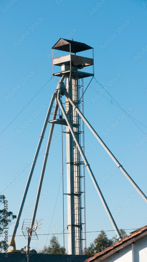 Torre metálica de instalacion y suministro Torre metálica de instalacion y suministro