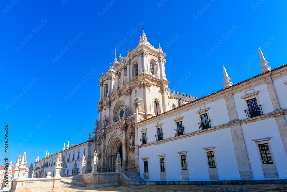 Barockfassade des Klosters von Alcobaça - Portugal