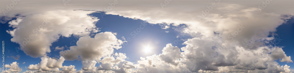 Obraz premium Blue sky panorama with puffy Cumulus clouds. Seamless hdr pano in spherical equirectangular format. Sky dome or zenith for 3D visualization, game and sky replacement for aerial drone 360 panoramas.