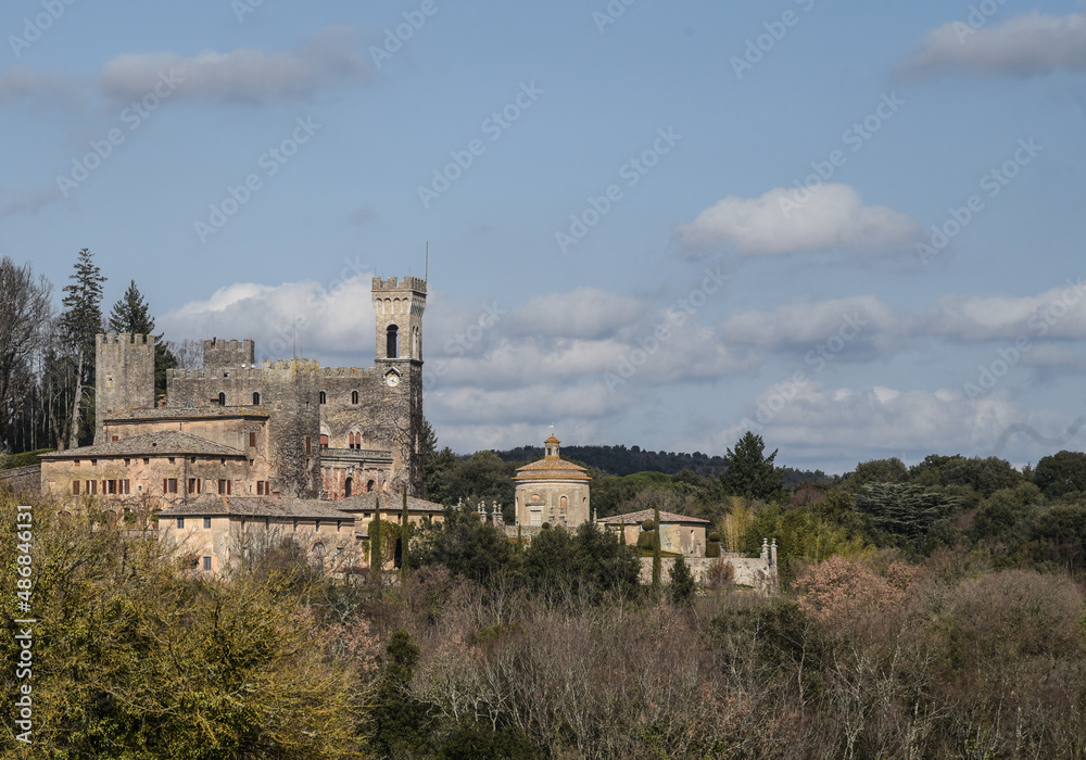 Panoramica del Castello di Celsa, sulla Montagnola Senese